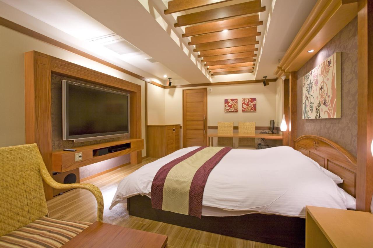 Hotel Bintang Pari Resort (Adults Only) Kobe Buitenkant foto