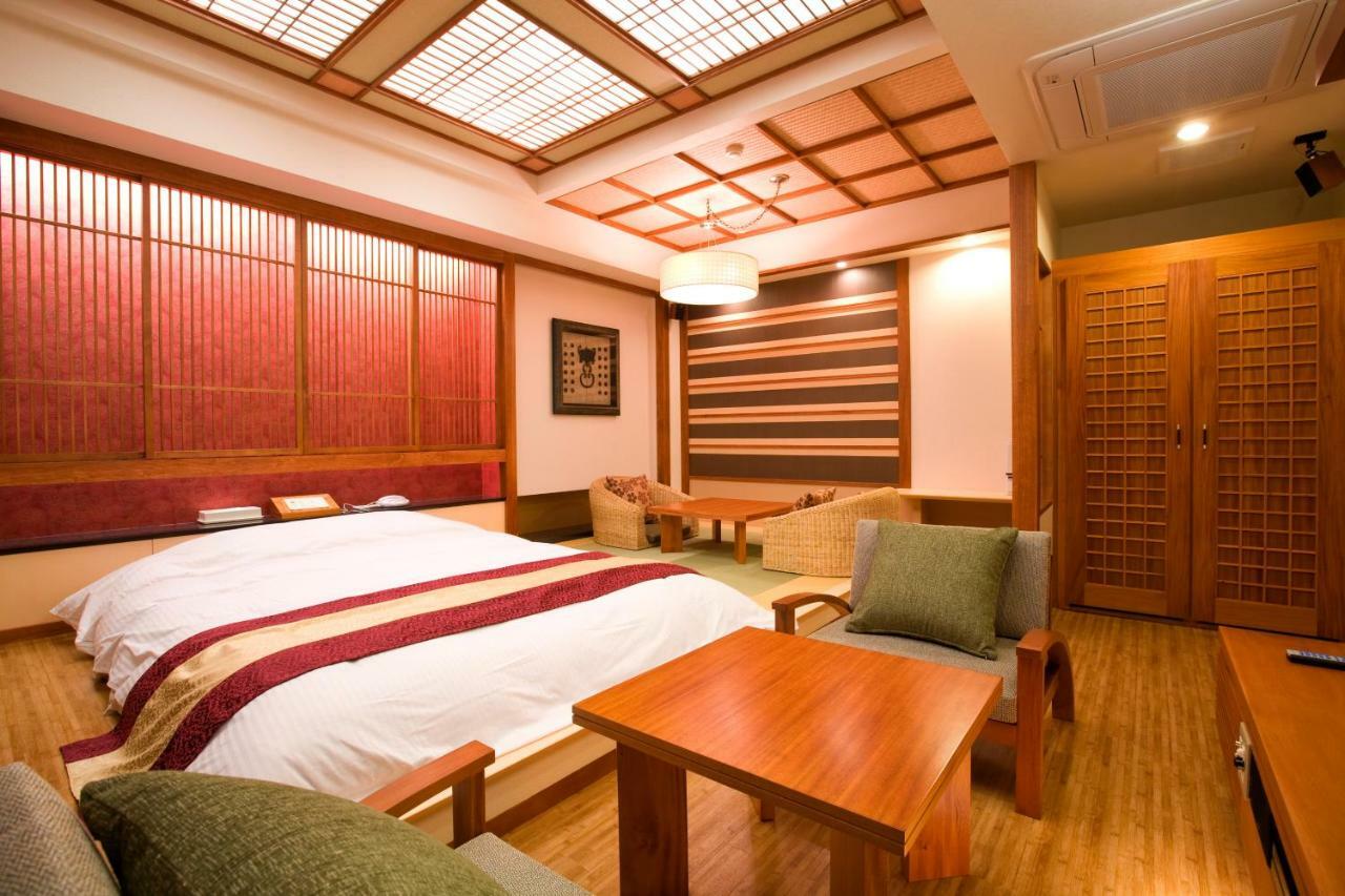 Hotel Bintang Pari Resort (Adults Only) Kobe Buitenkant foto