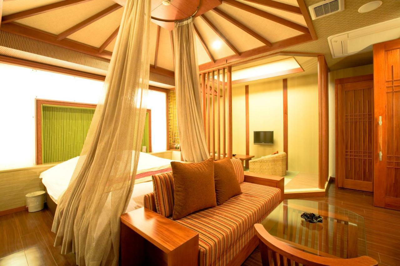 Hotel Bintang Pari Resort (Adults Only) Kobe Buitenkant foto
