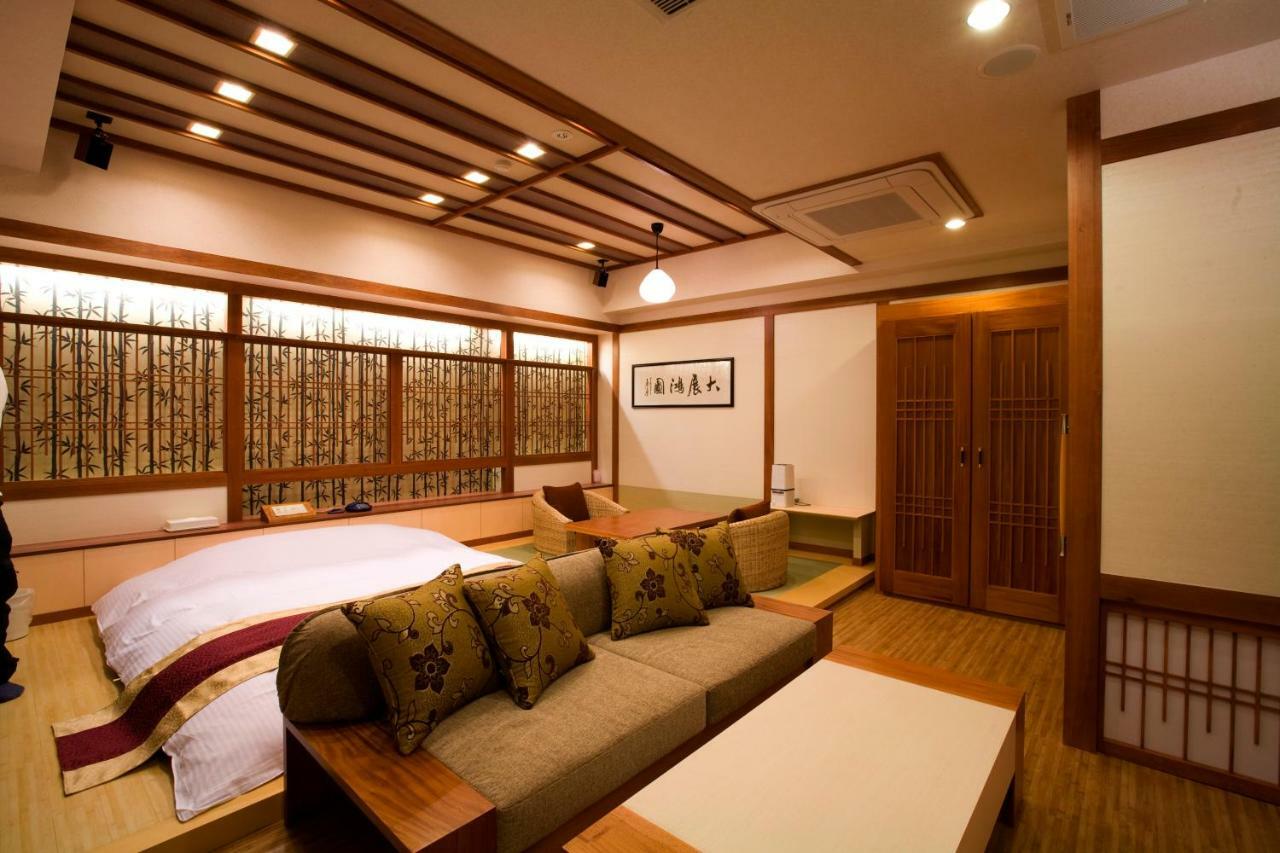 Hotel Bintang Pari Resort (Adults Only) Kobe Buitenkant foto