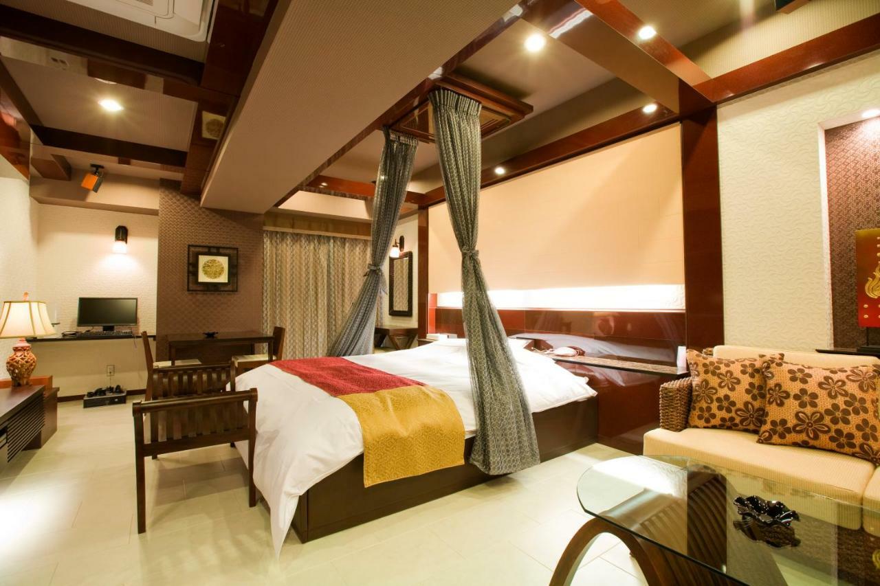 Hotel Bintang Pari Resort (Adults Only) Kobe Buitenkant foto